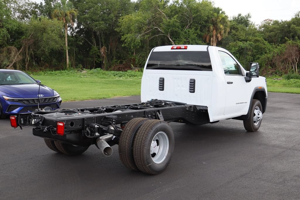 2026 GMC Sierra 3500 HD Chassis Cab Pro