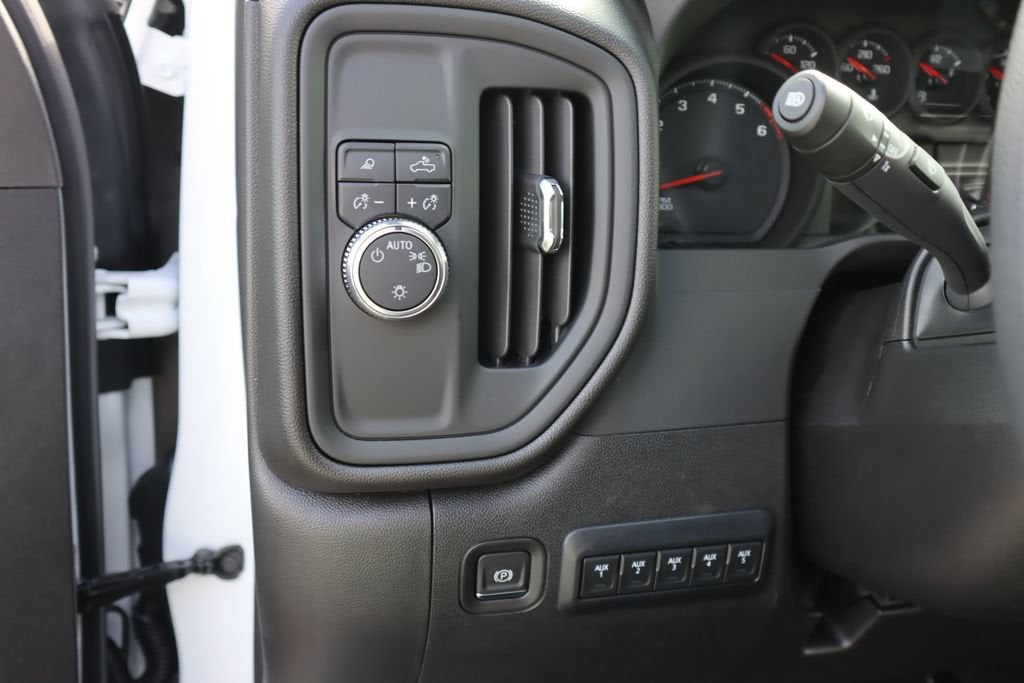 2025 GMC Sierra 3500 HD Chassis Cab Pro