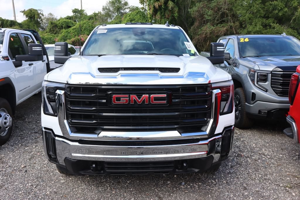 2025 GMC Sierra 3500 HD Chassis Cab Pro