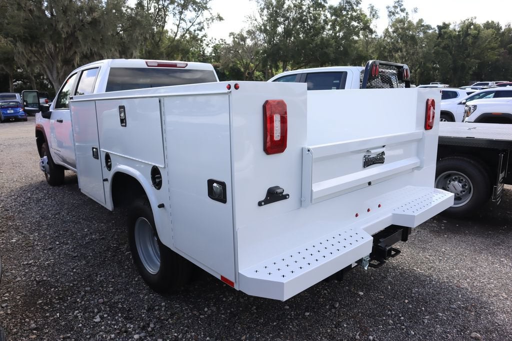 2025 GMC Sierra 3500 HD Chassis Cab Pro