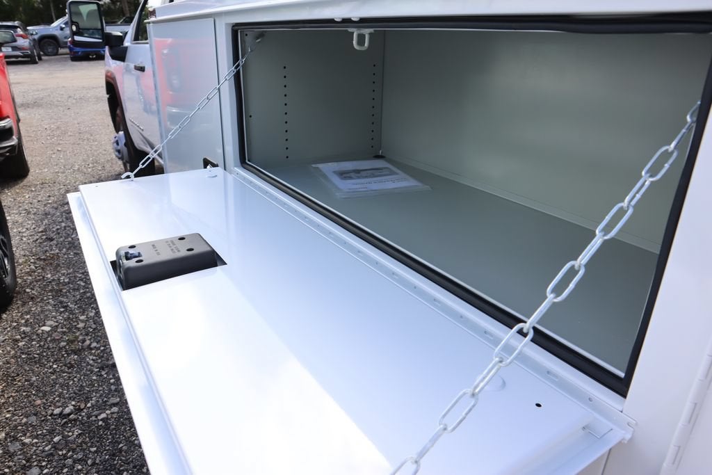 2025 GMC Sierra 3500 HD Chassis Cab Pro