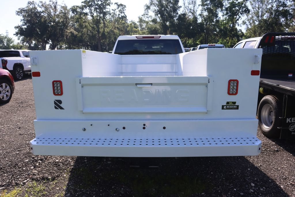 2025 GMC Sierra 3500 HD Chassis Cab Pro