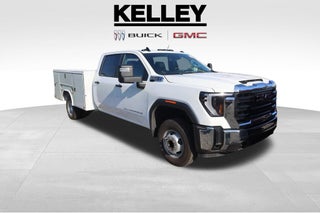 2025 GMC Sierra 3500 HD Chassis Cab Pro