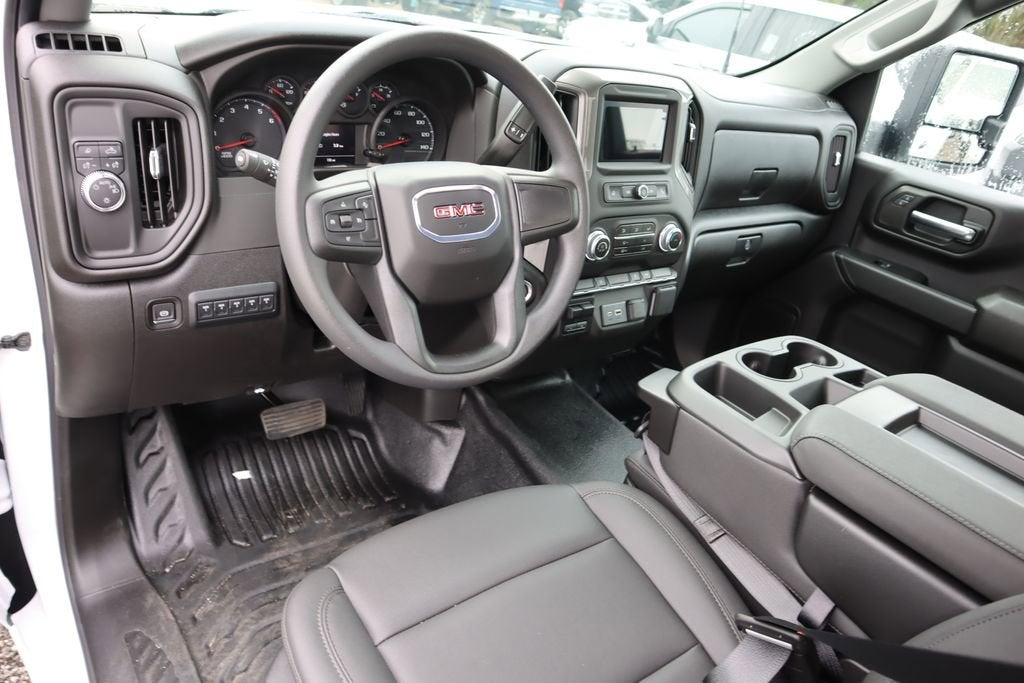 2025 GMC Sierra 3500 HD Chassis Cab Pro