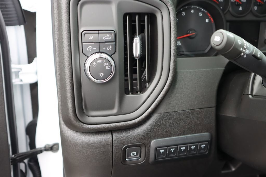 2025 GMC Sierra 3500 HD Chassis Cab Pro