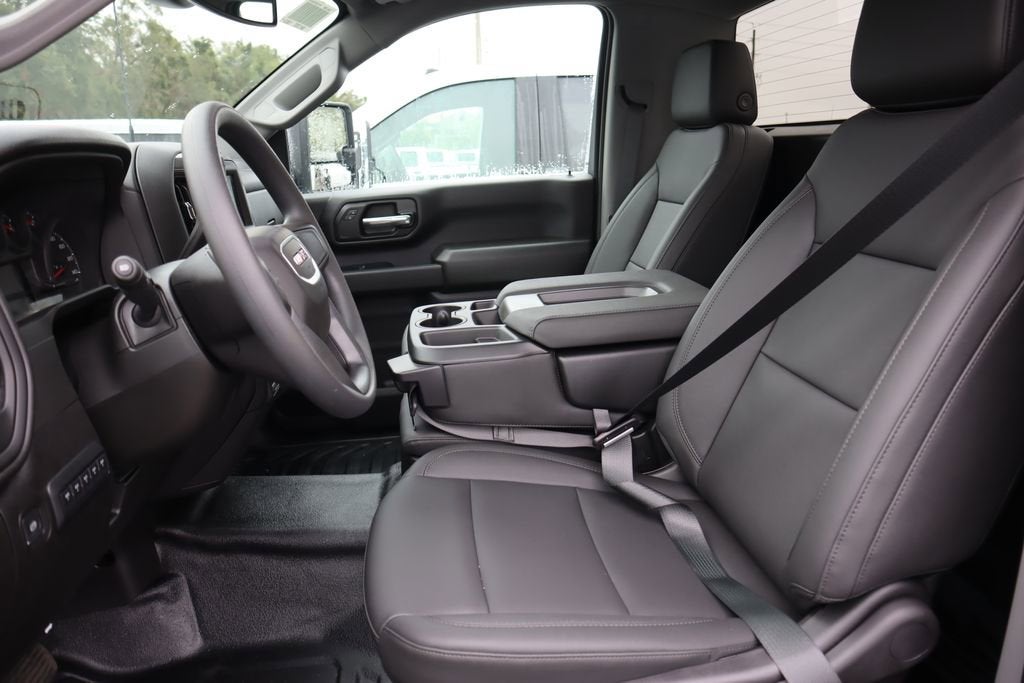 2025 GMC Sierra 3500 HD Chassis Cab Pro