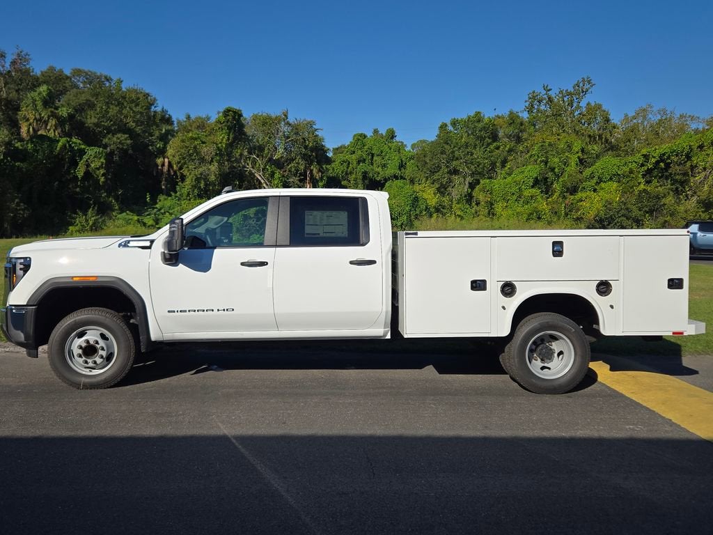 2025 GMC Sierra 3500 HD Chassis Cab Pro