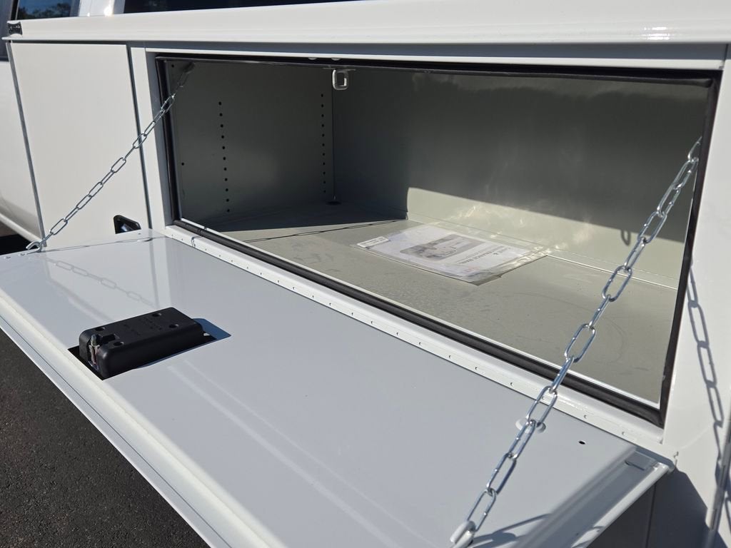 2025 GMC Sierra 3500 HD Chassis Cab Pro