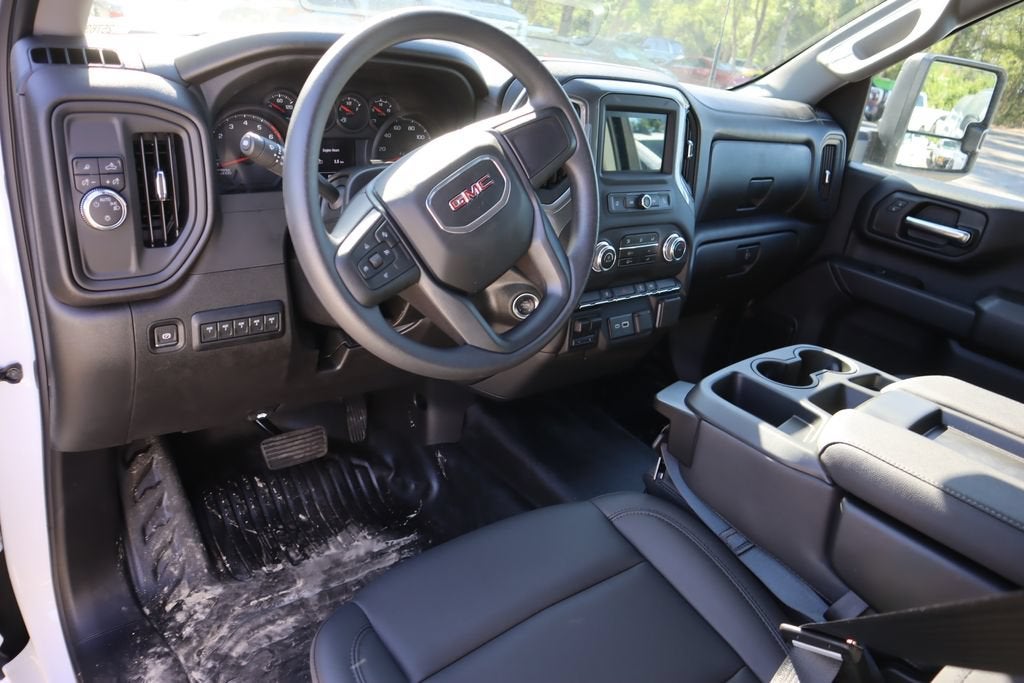2025 GMC Sierra 3500 HD Chassis Cab Pro