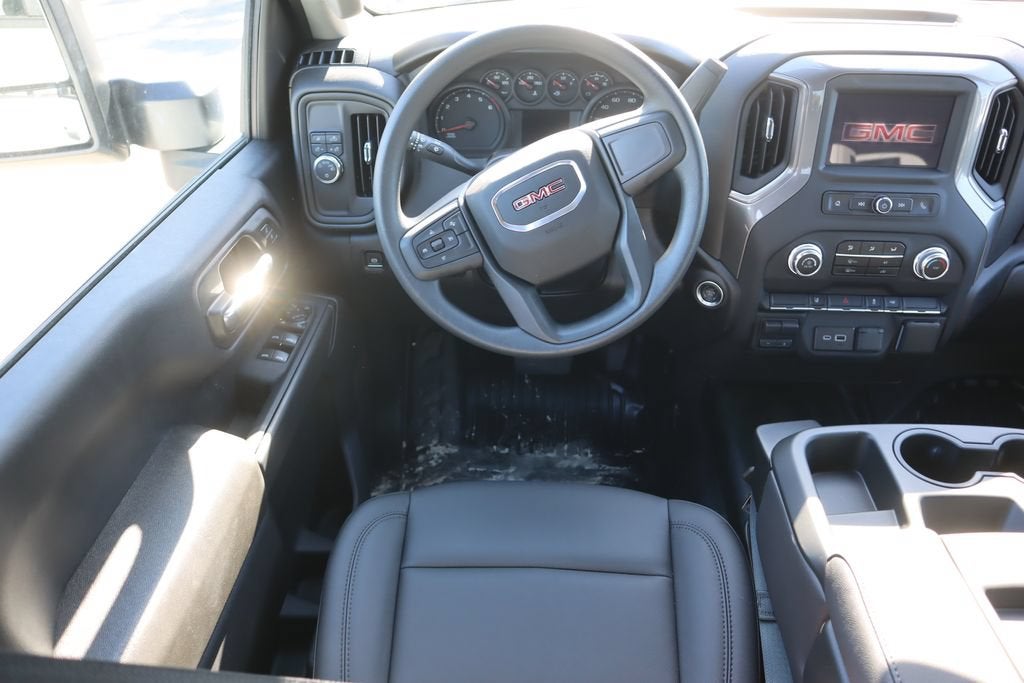 2025 GMC Sierra 3500 HD Chassis Cab Pro
