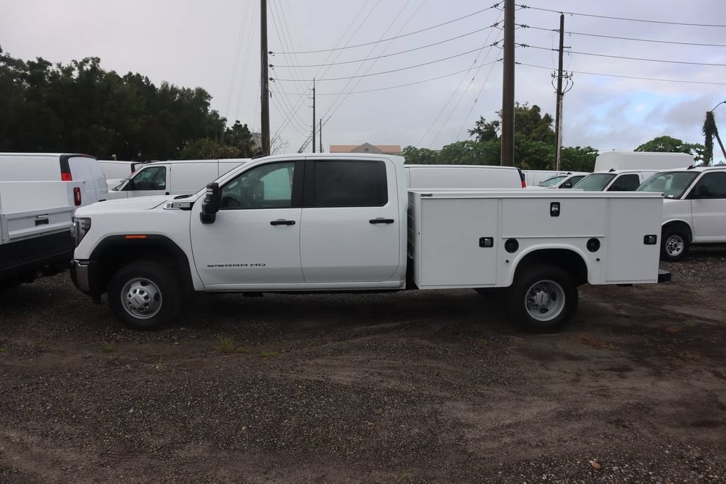 2025 GMC Sierra 3500 HD Chassis Cab Pro