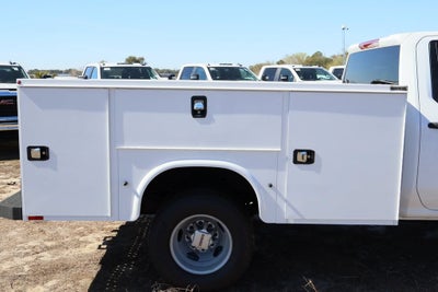 2025 GMC Sierra 3500 HD Chassis Cab Pro