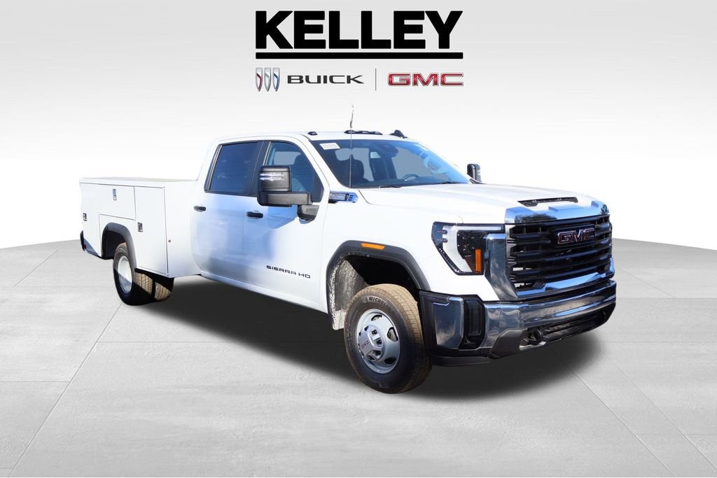 2025 GMC Sierra 3500 HD Chassis Cab Pro