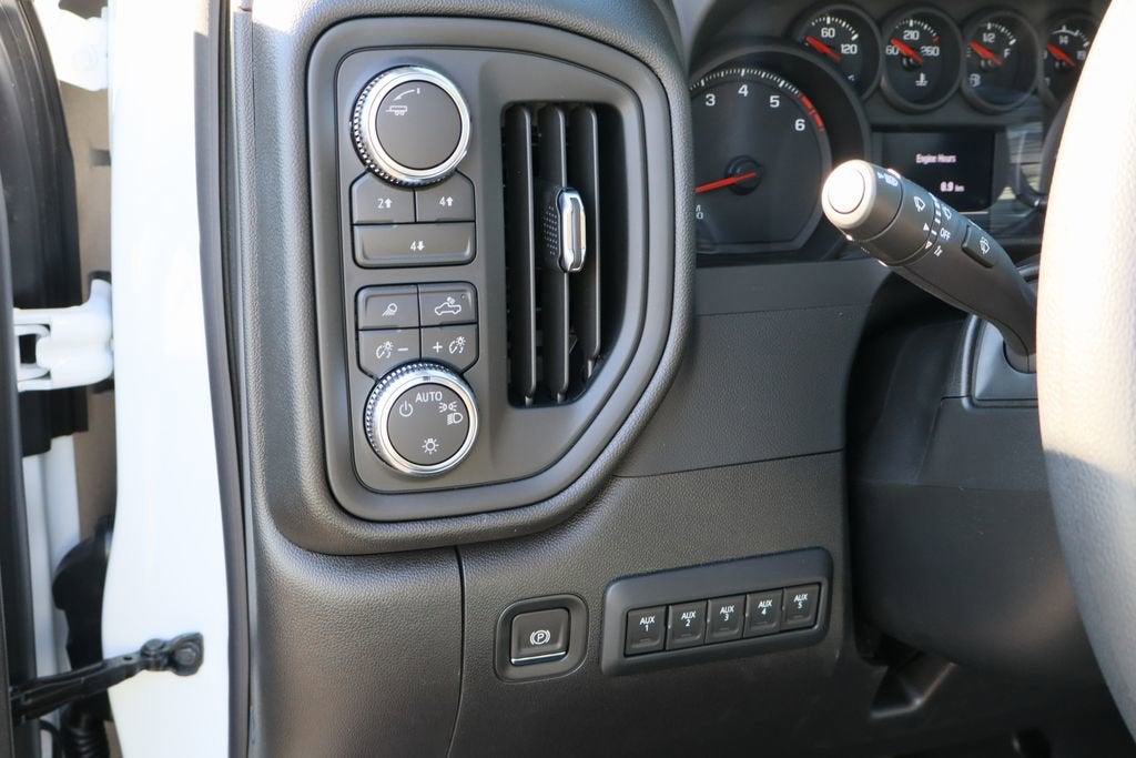 2025 GMC Sierra 3500 HD Chassis Cab Pro