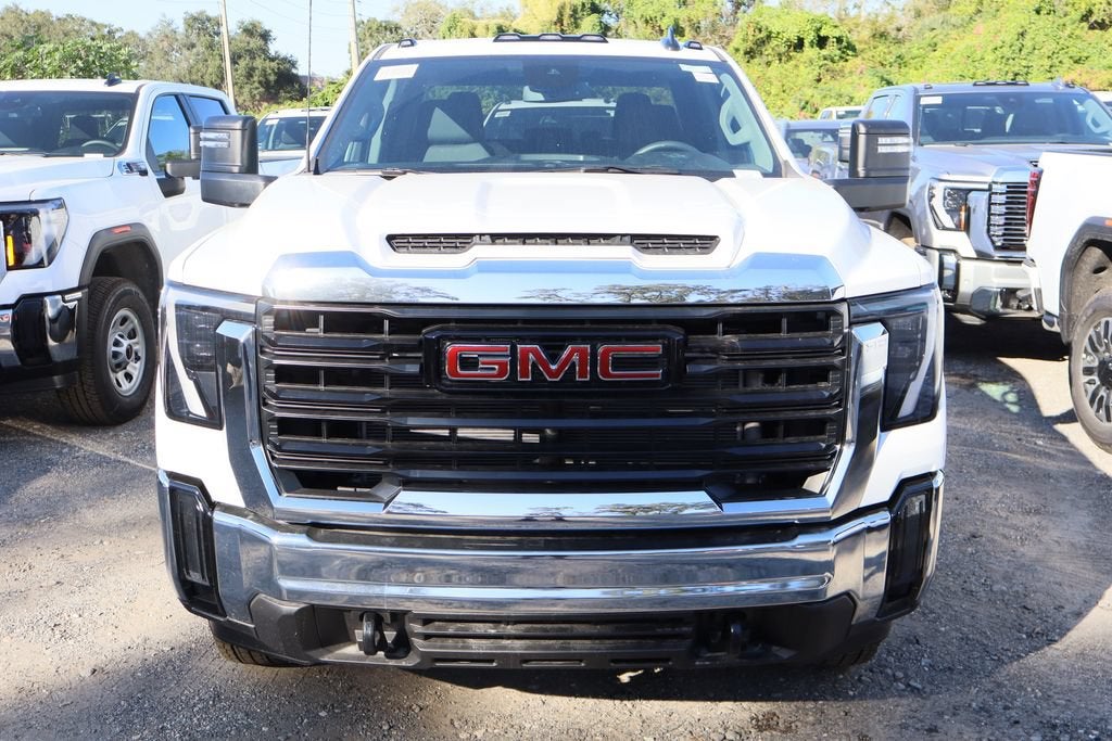 2025 GMC Sierra 3500 HD Chassis Cab Pro