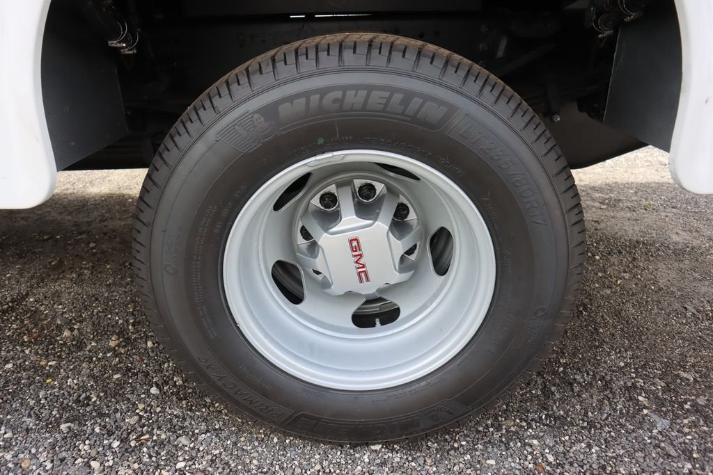 2025 GMC Sierra 3500 HD Chassis Cab Pro
