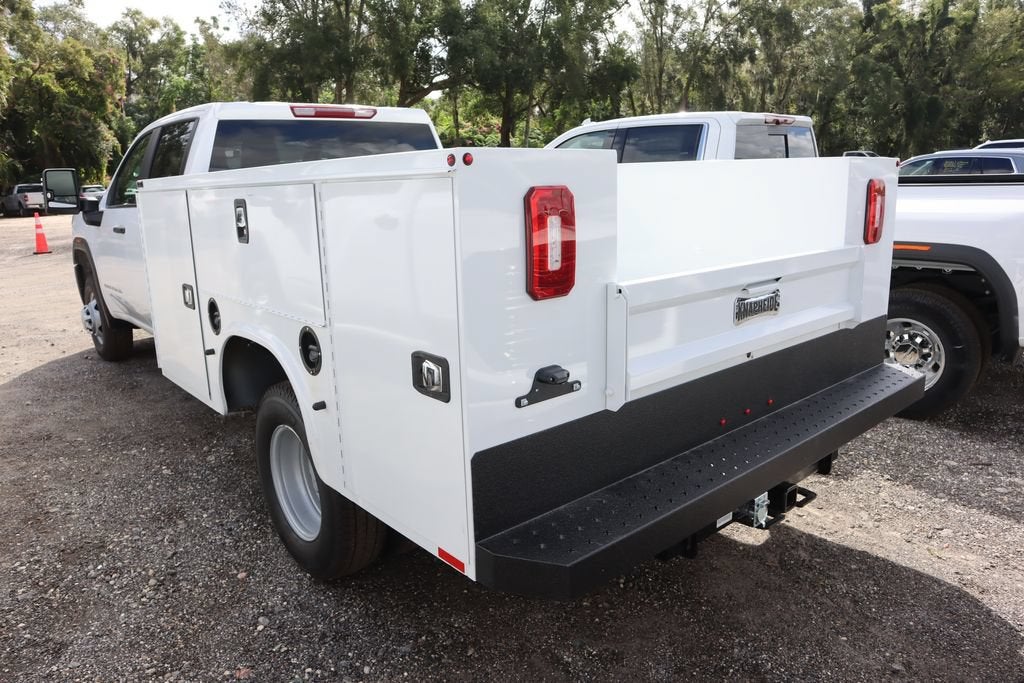 2025 GMC Sierra 3500 HD Chassis Cab Pro