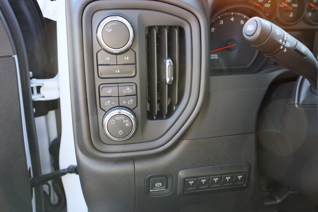 2025 GMC Sierra 3500 HD Chassis Cab Pro