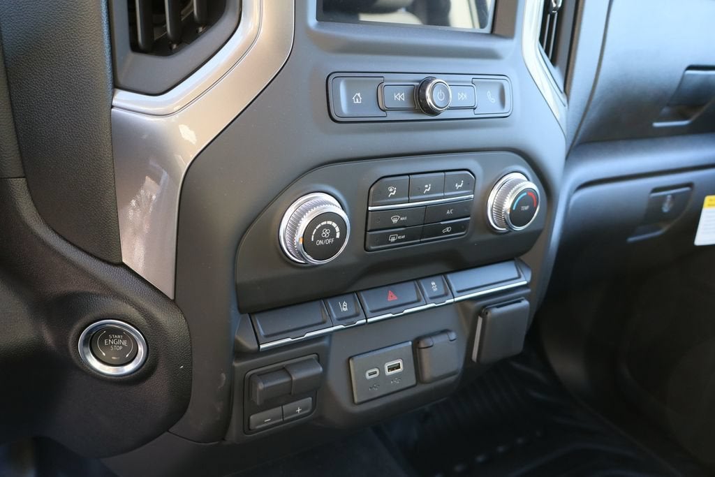 2025 GMC Sierra 3500 HD Chassis Cab Pro