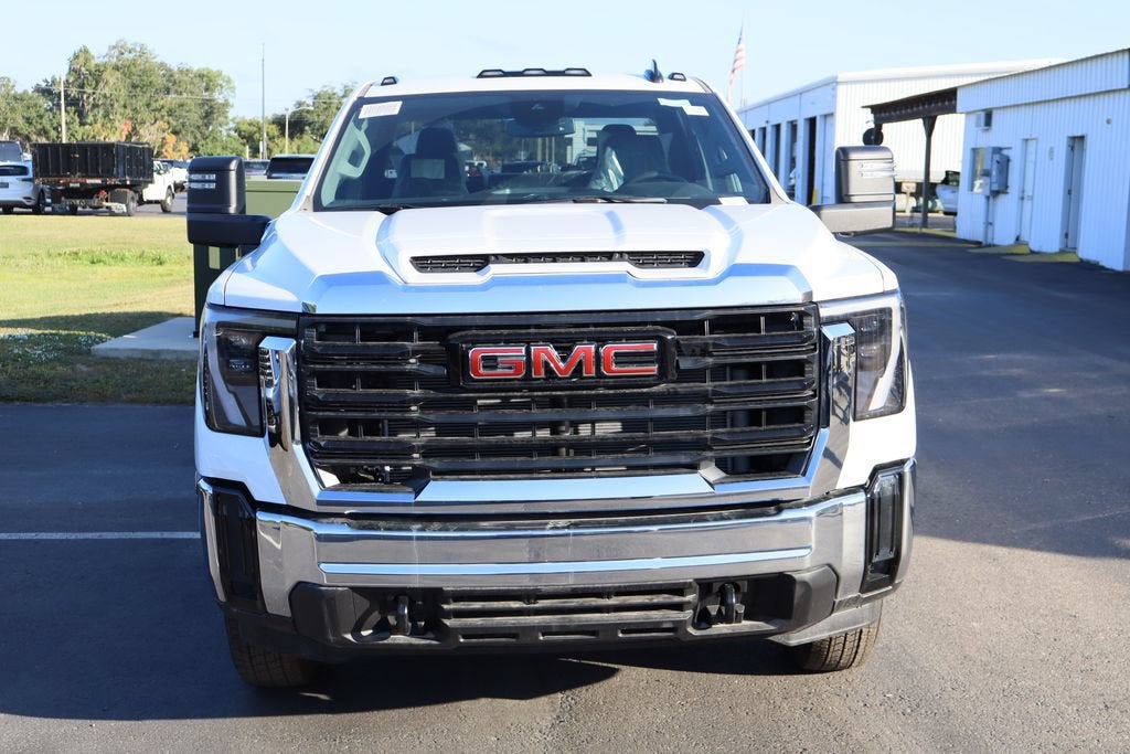2025 GMC Sierra 3500 HD Chassis Cab Pro