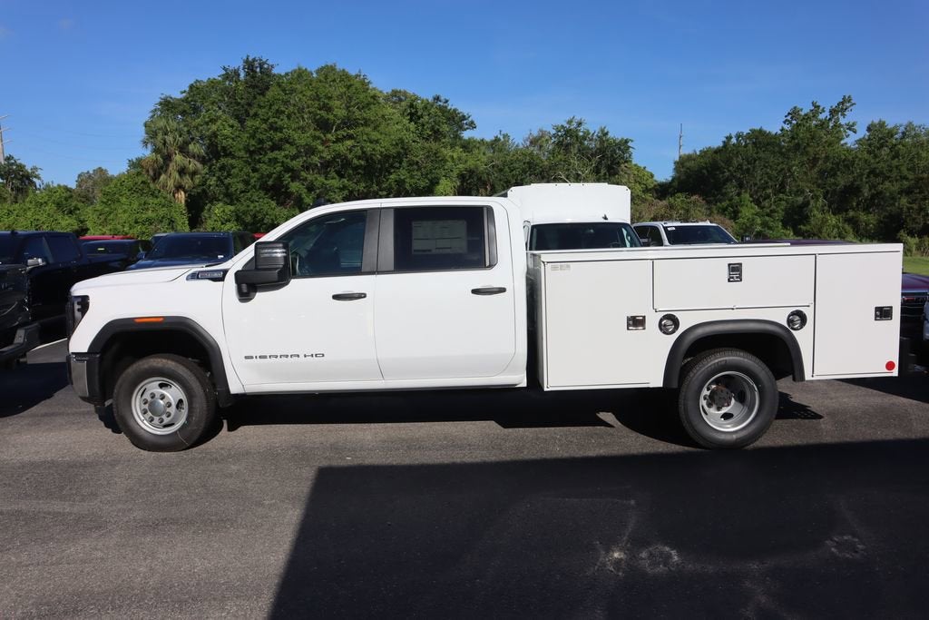 2025 GMC Sierra 3500 HD Chassis Cab Pro