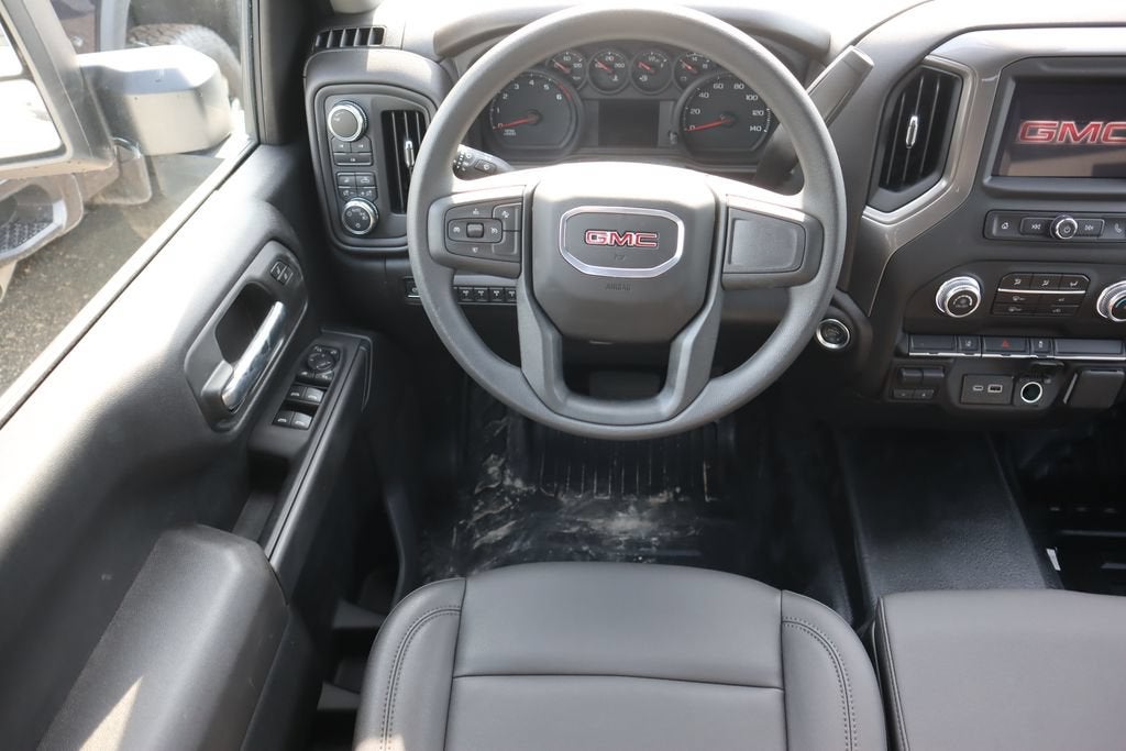 2025 GMC Sierra 3500 HD Chassis Cab Pro