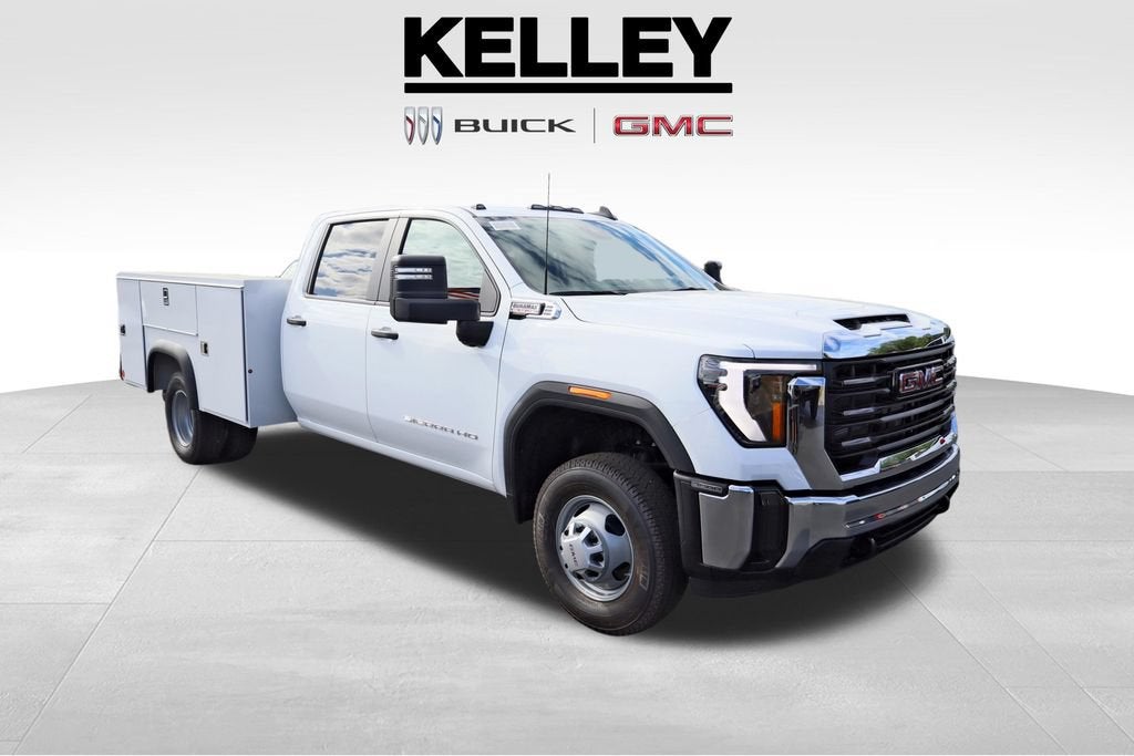2026 GMC Sierra 3500 HD Chassis Cab Pro