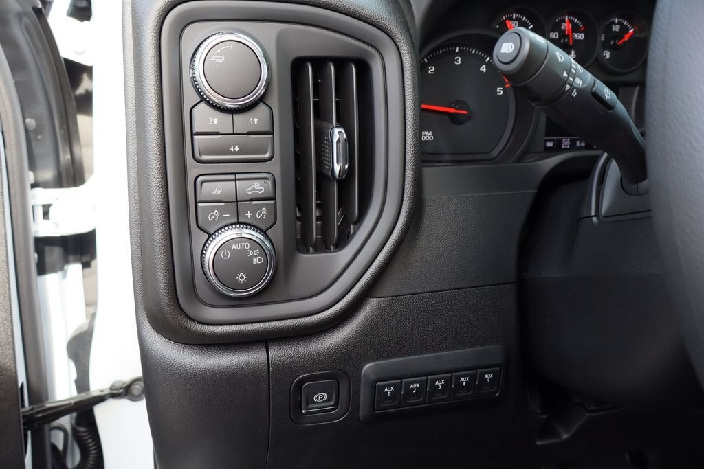 2026 GMC Sierra 3500 HD Chassis Cab Pro