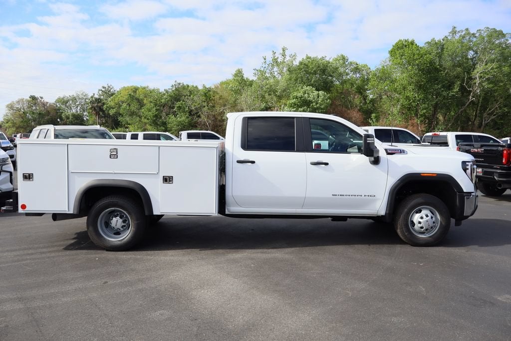 2026 GMC Sierra 3500 HD Chassis Cab Pro