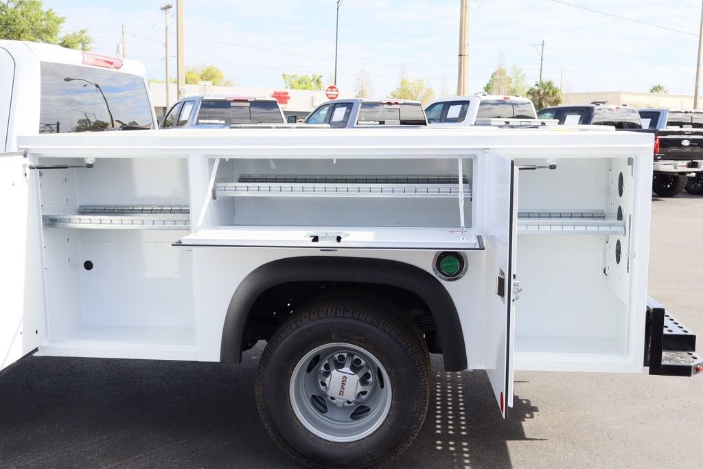 2026 GMC Sierra 3500 HD Chassis Cab Pro