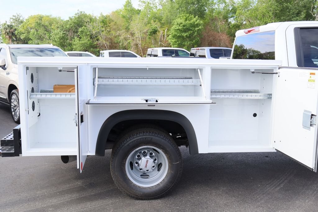2026 GMC Sierra 3500 HD Chassis Cab Pro