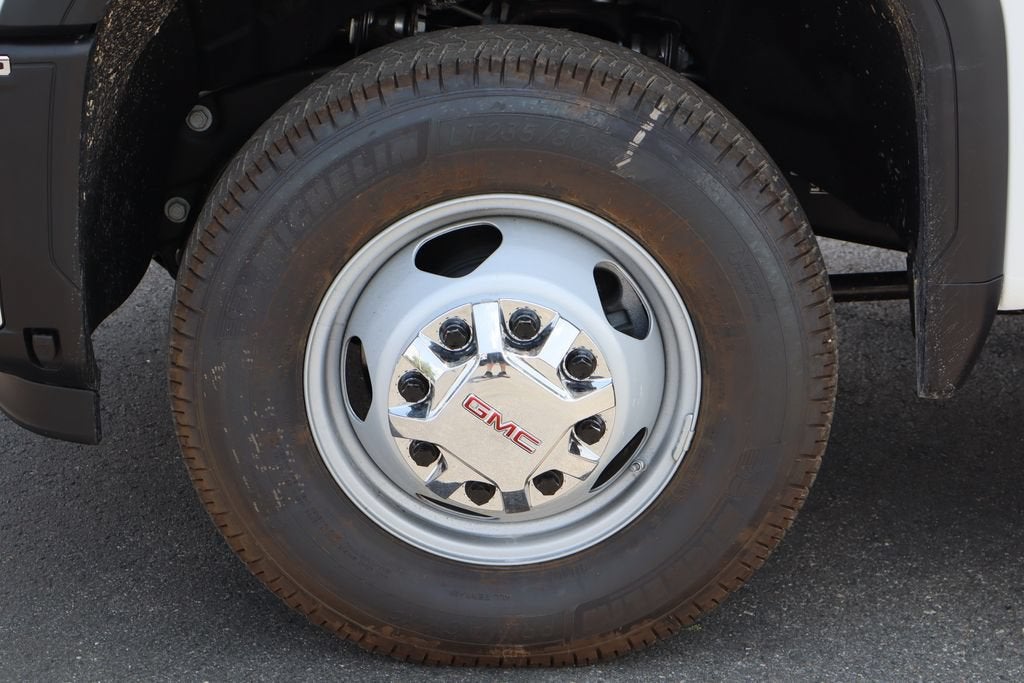 2026 GMC Sierra 3500 HD Chassis Cab SLE