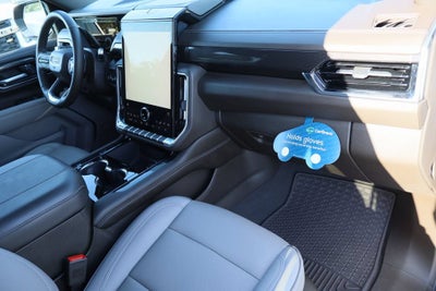 2025 GMC Yukon Elevation
