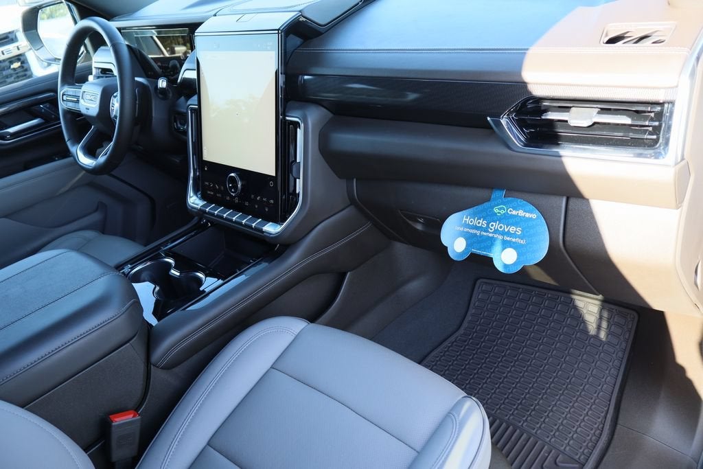 2025 GMC Yukon Elevation