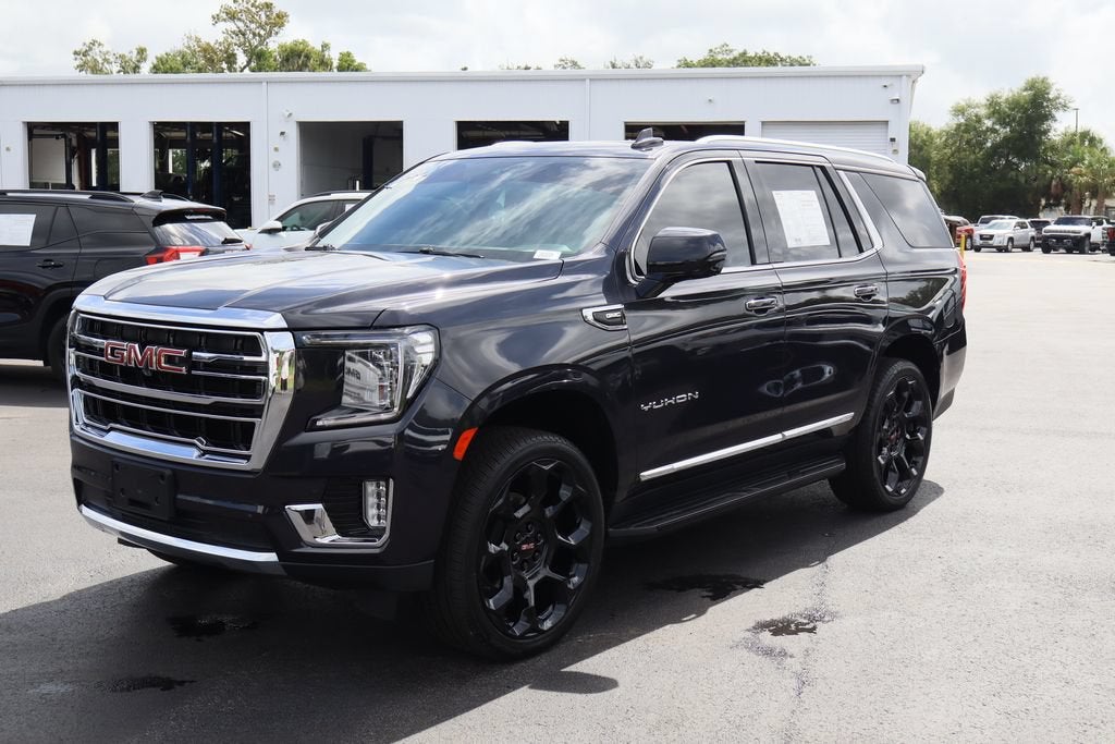 2023 GMC Yukon SLT