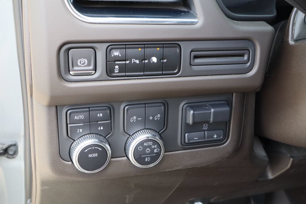 2023 GMC Yukon XL SLT