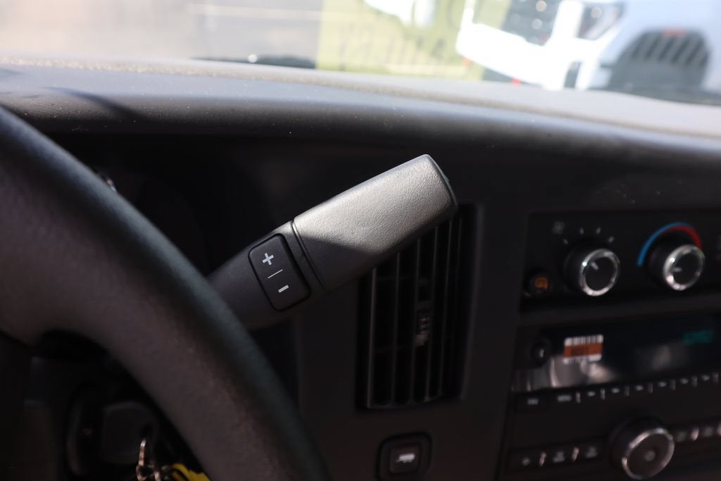 2025 GMC Savana Cargo Work Van