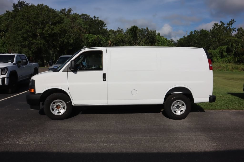 2025 GMC Savana Cargo Work Van