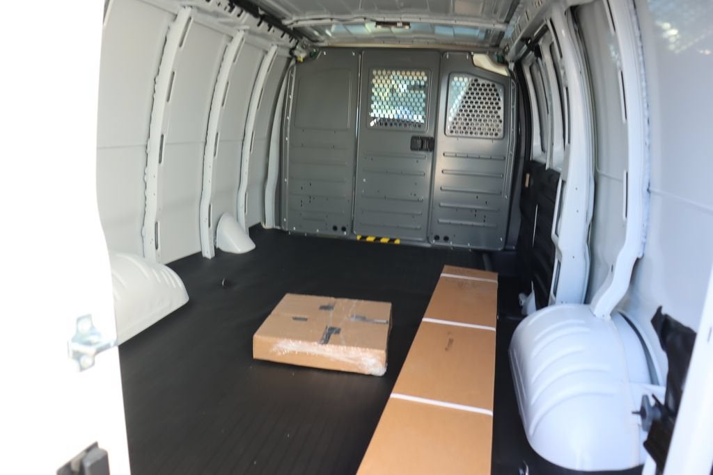 2025 GMC Savana Cargo Work Van