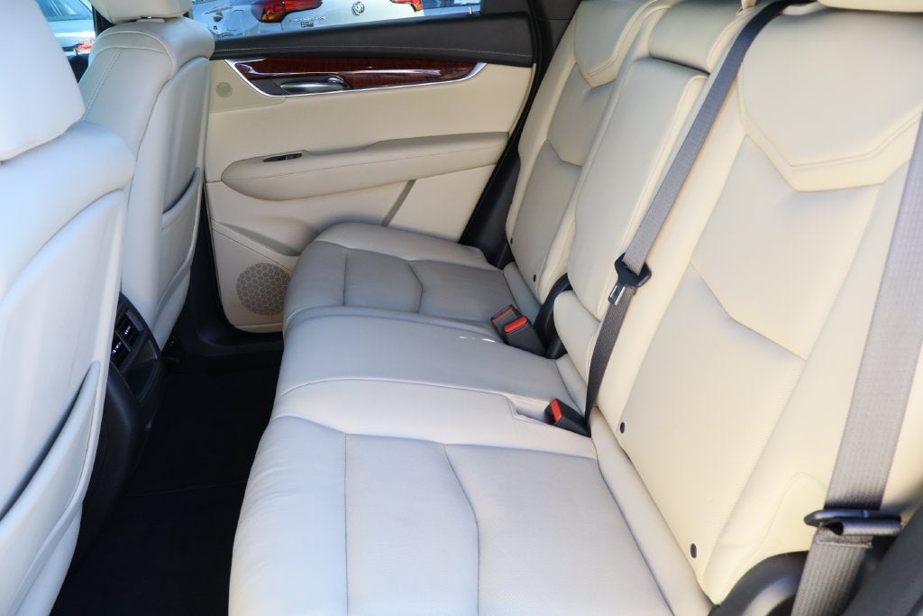 2017 Cadillac XT5 Premium Luxury FWD