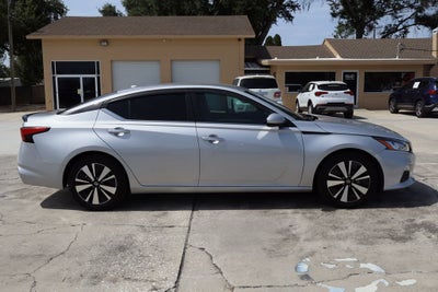 2022 Nissan Altima SV FWD
