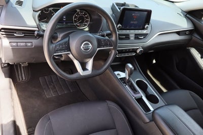 2022 Nissan Altima SV FWD