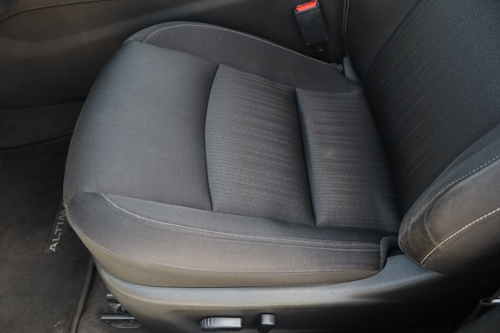 2022 Nissan Altima SV FWD