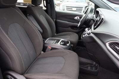 2023 Chrysler Pacifica Touring