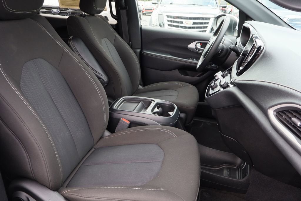2023 Chrysler Pacifica Touring