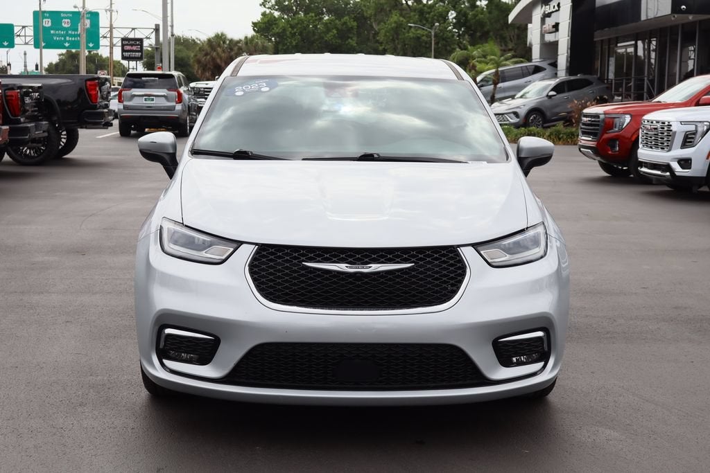 2023 Chrysler Pacifica Touring