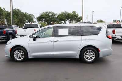 2023 Chrysler Pacifica Touring
