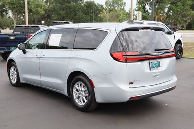 2023 Chrysler Pacifica Touring