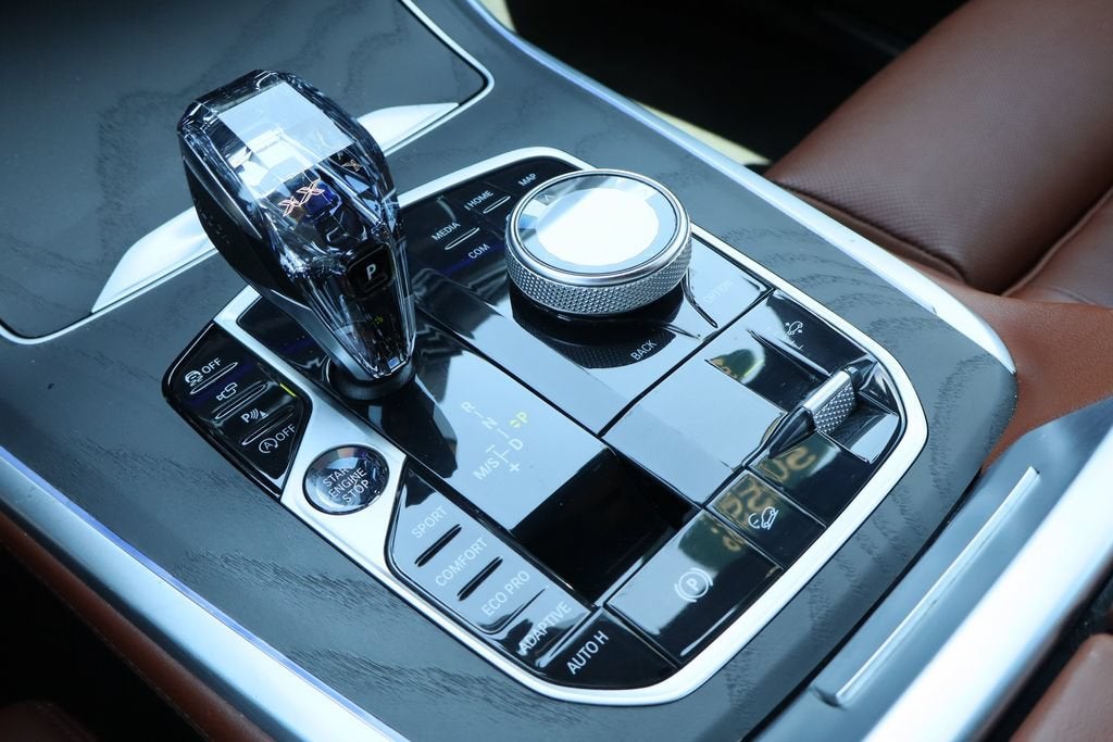 2022 BMW X7 M50i