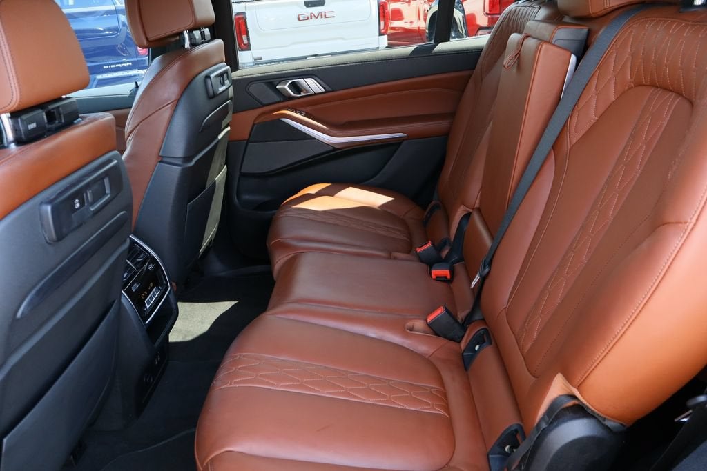 2022 BMW X7 M50i